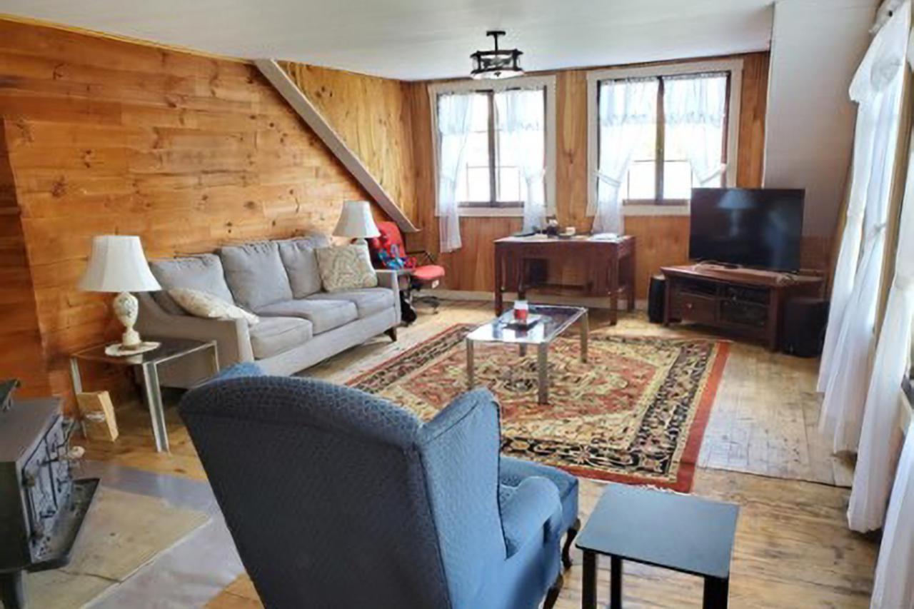 Meredith Lakefront Lodge On Lake Winnipesaukee Exterior photo