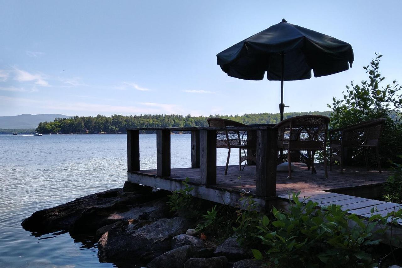 Meredith Lakefront Lodge On Lake Winnipesaukee Exterior photo