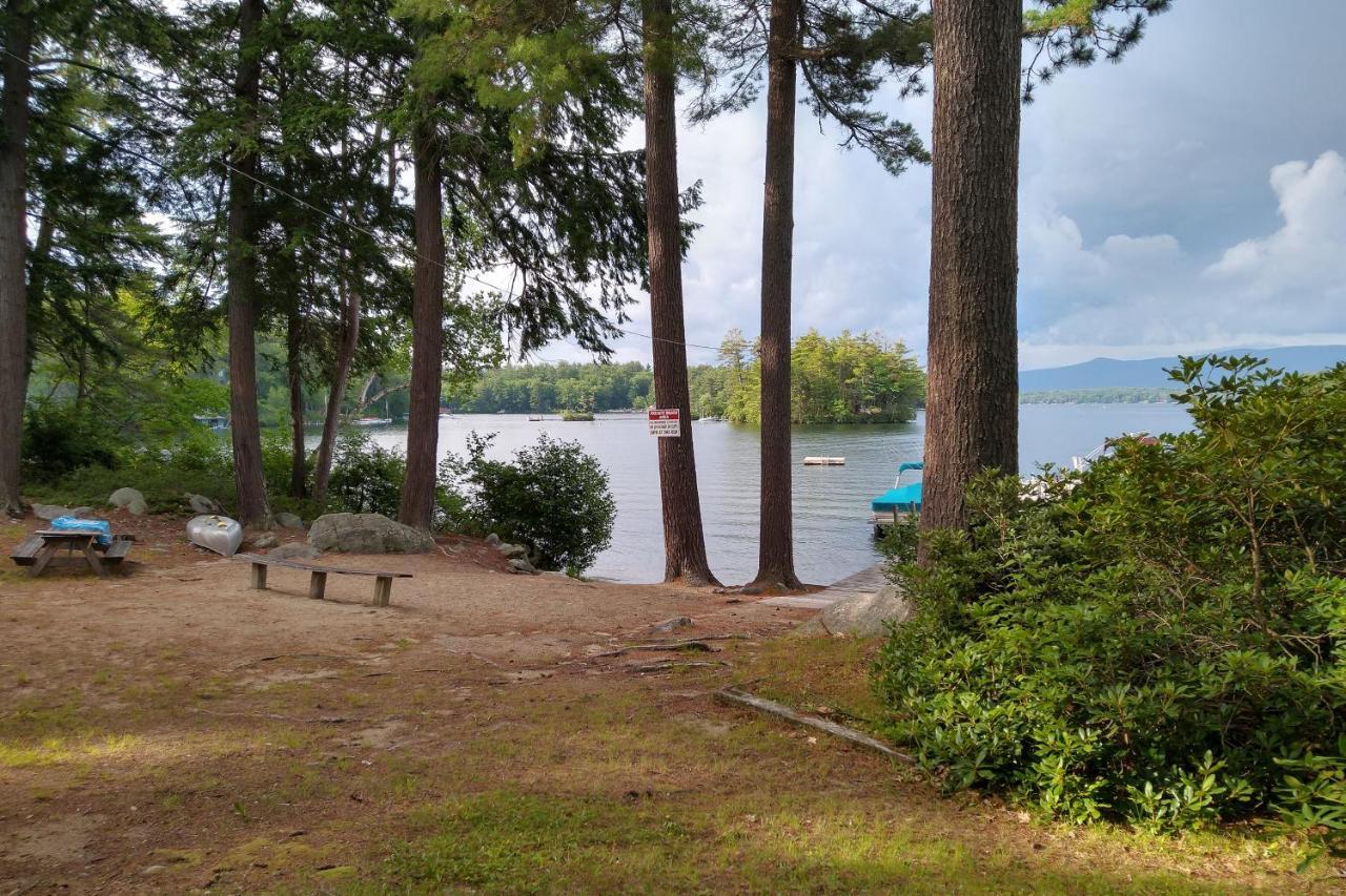 Meredith Lakefront Lodge On Lake Winnipesaukee Exterior photo