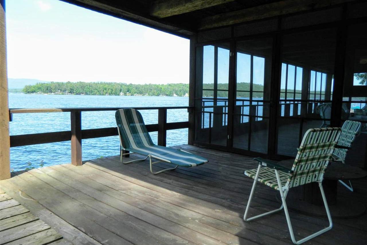 Meredith Lakefront Lodge On Lake Winnipesaukee Exterior photo